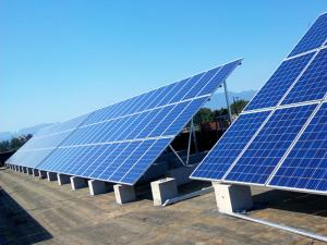 Solar PV roof mounting bracket concrete block